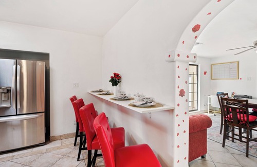 Coronado House | New Lux Roses House-Mins to Mayo Clinic & Airport.