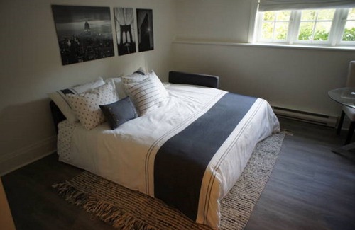 New Westminster Apartment | NEW Luxe Modern Suite in Heritage Home