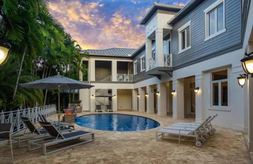 Plantation House | New Luxe Super Villa by The Glam Homes