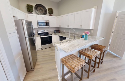 Fort Walton Beach - Destin Condo | New & Luxurious 2.5 bed/2 bath Saint Maarten 206