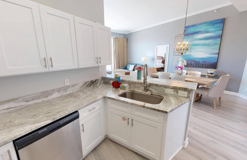 Fort Walton Beach - Destin Condo | New & Luxurious 2.5 bed/2 bath Saint Maarten 206