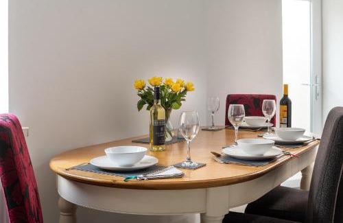Penygroes House | NEW Luxurious Escape Charming Dog Friendly Cottage