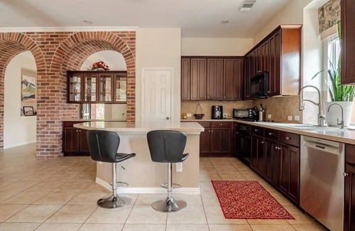 Barker House | NEW! Luxurious Stay with Beautiful Pool + Backyard