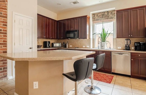 Barker House | NEW! Luxurious Stay with Beautiful Pool + Backyard