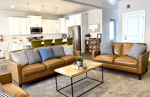 Hurricane House | NEW! Luxurious Zion Village Rental 6BD/5BA Sleeps 22+, Pool, Lazy River