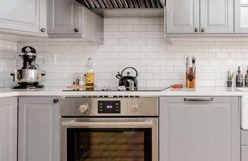 Hoboken Apartment | NEW! Luxury 1-bedroom duplex - 10 min to NYC/Times Square