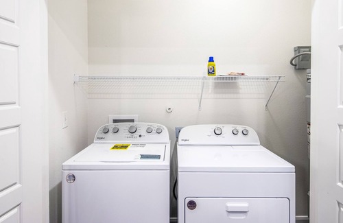 Medical Center District Apartment | New Luxury Apartment In the Heart of Medical District | Gym | Pool | WIFI | PRKG