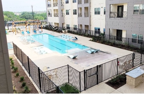 Medical Center District Apartment | New Luxury Apartment In the Heart of Medical District | Gym | Pool | WIFI | PRKG