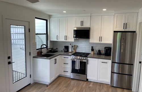 Leucadia Condo | New Luxury Beach Condo. 1 block from beach. 30 Day Executive Rental