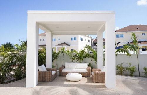 Nassau Condo | NEW Luxury Condo/Location/Pool/Beach/Baha Mar/UNIT 3