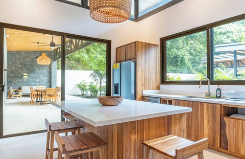 Nosara Villa | New Luxury Villa in central Guiones - walk to the beach, large pool & parking