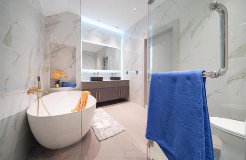 South Pattaya Villa | NEW Luxury Dual Villas, 9 Total Bedrooms, 7 Bathrooms, KTV, 3km to Walking Street & Beach