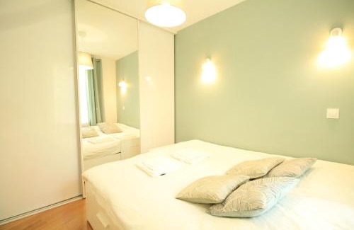 L'Hay-les-Roses Villa | New Luxury - Entire Villa - AC - Climatisation - Sauna - Free Private Parking - Fully Equipped - From 1 to 6 guests