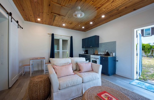 Governor's Harbour House | New Luxury Home Pink Sand Beach w/Heated Pool
