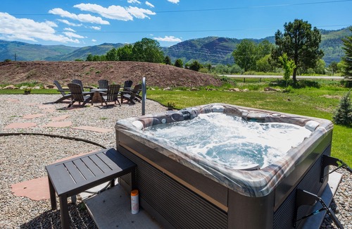 Trimble House | New Luxury Home 12 min. to Durango - AC - Hot Tub/Game Room - Mtn. Views