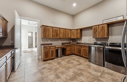 Casa Grande House | NEW! Luxury Home with Slide Pool/Spa/Movie Theatre