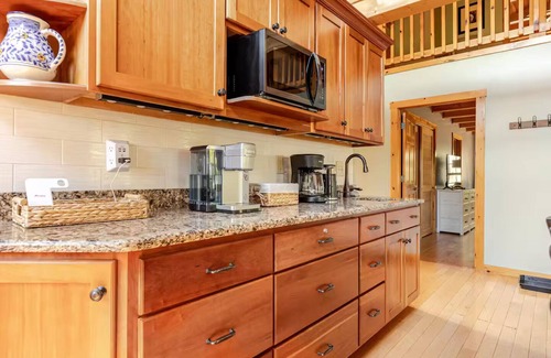 Bostic Cabin | NEW Luxury Mountain Cabin with Stunning Sunset Views