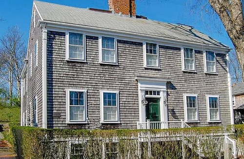 Nantucket Town Condo | New Luxury Two-Bedroom Nantucket-chic Town Condo - Minutes Walk Beach