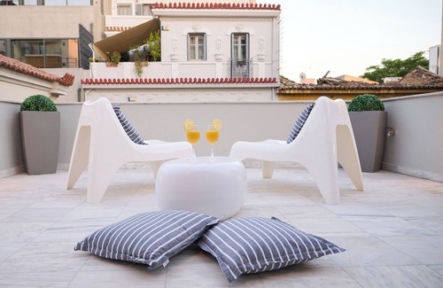 Kerameikos Villa | "NEW" Ma Maison N°9 Downtown Villa, Jacuzzi, Gym,Parking,15" walk to Acropolis