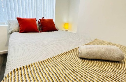 Everton Apartment | NEW Magnificent Hangout House near LFC, 3 BR