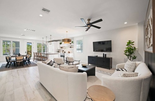 Anna Maria House | NEW! Meet Me At Sunset! 3 Homes from the Beach!