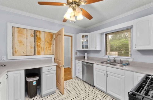 Mobile House | NEW Midtown 5 BD 4 BA | Sleeps 24 | Mardi Gras