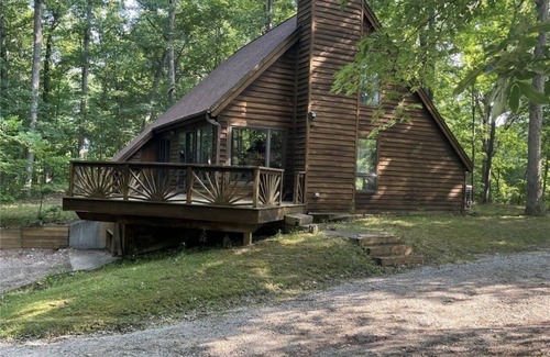 Rosamond Cabin | New Minglewood is our Cozy 3-bedroom cabin with WiFi, AC in lovely Irving