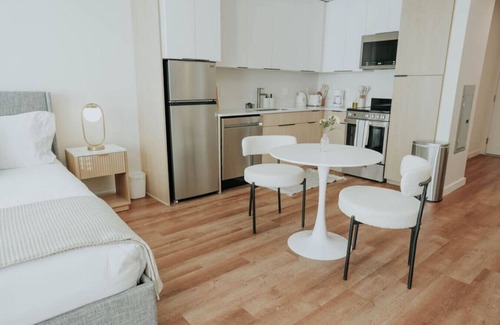 Downtown Salt Lake City Apartment | NEW Minimalist & Clean Apt in Downtown SLC