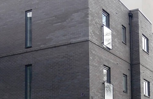 Holbeck Apartment | New Modern 2 bed Apartment - Holbeck Leeds - FREE GATED PARKING