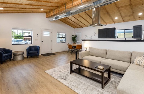 Garfield House | NEW Modern 2 bedroom House in the heart of Phoenix!