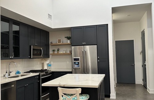 South Arroyo Condo | New, modern and luxurious 2bed condo in Central Pasadena, 5min from Old Town