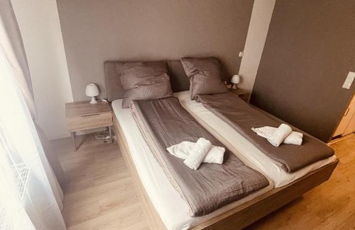 Hartenberg-Munchfeld Apartment | New Modern Apartment City Center 03