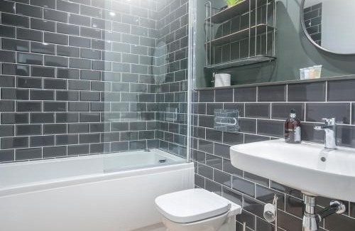 Cardiff City Centre Apartment | New modern Apt in the City & close to Stadiums