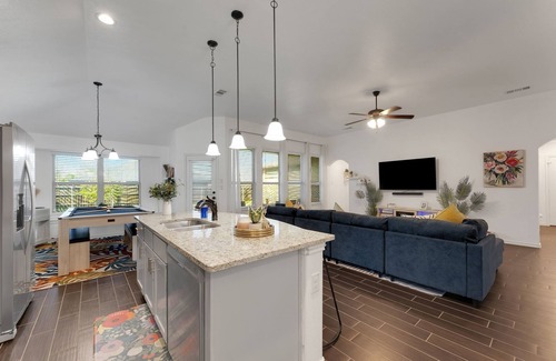 Grand Prairie House | New Modern Bohemian Home Minutes From Grand Prairie Top Attractions