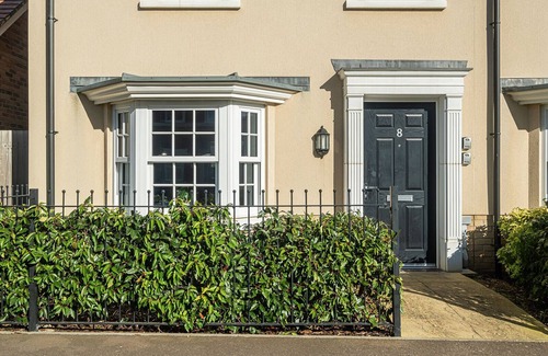 Bedford House | New modern & comfortable listing