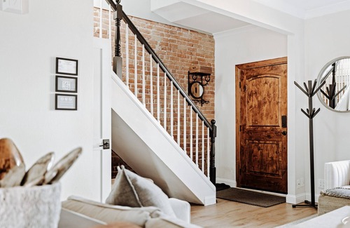 Washington Park West House | NEW Modern/Historic Home | Walk to Wash Park