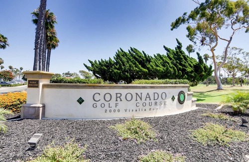 Coronado Condo | NEW Modern Island Getaway, sleeps 6, Dog Friendly!