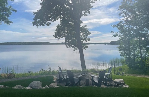 Aitkin House | New modern lake home on 5 acres with 300 ft sandy lakeshore