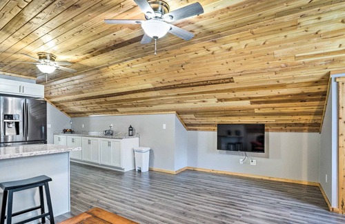 Lindstrom Condo | NEW! Modern Lindstrom Condo < 4 Mi to Beach Park!