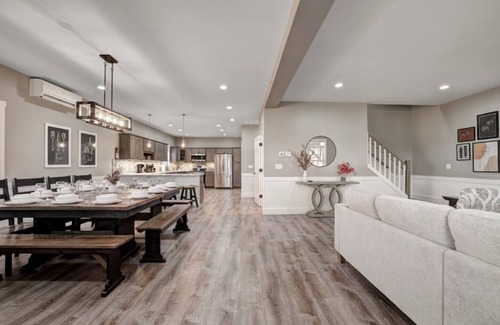 Lake Harmony Estates House | New Modern Luxury Lakeview Haven: Lake Access,HotTub, Game Room, FirePits, Pets