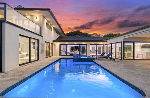 South Lake Villa | New Modern Mansion on Water w/Dock/Billiards