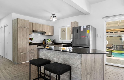 Noord Villa | *NEW* Modern Stylish 6BR 6BA Villa near PalmBeach