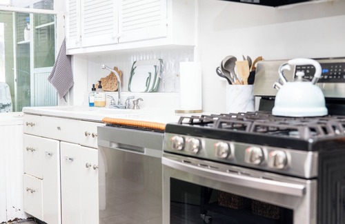 Paducah Condo | NEW! Moore Flats- Unit B- 2 bed/1 bath, walking distance to Riverfront!