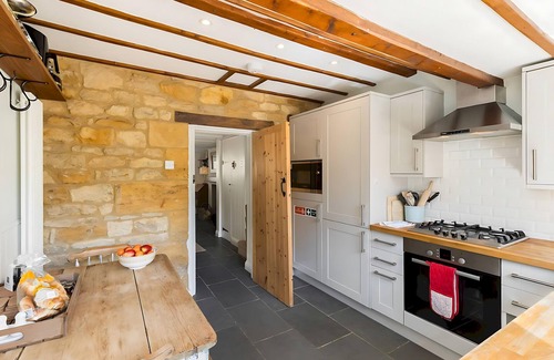 Moreton-in-Marsh House | *NEW* Moreton Cottage | Central | Garden | Pass The Keys