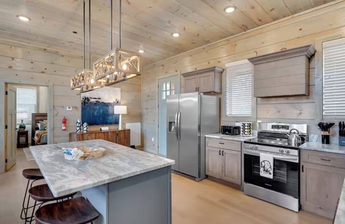 Sevierville Cabin | NEW/Mountain Views/Pool/Hot tub/Firepit/Game Room