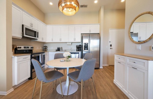North Park Apartment | New N Park 2br Penthouse ~King Beds~Work Spaces~Views~Parking!