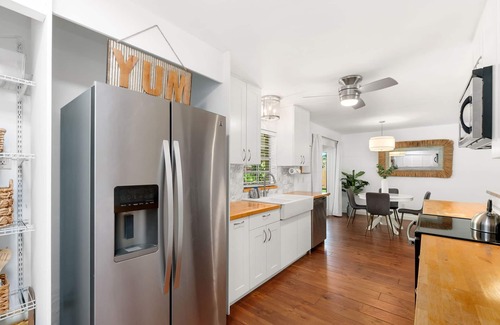 Central Naples House | NEW! Naples Home Away from Home w/Lanai & BBQ