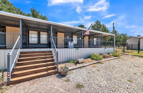 Kingston House | NEW! Nautical Nest (Suite 2) - Lodges at Fossil Creek