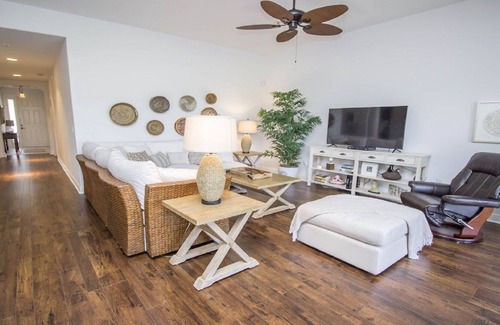 Imperial Golf Estates Condo | NEW NEW NEW in Naples