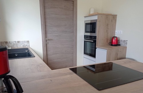 Crozon House | New! New single-storey house in dead-end street 350m from Crozon town centre